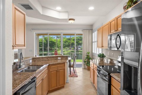 Condo in Cape Coral, Florida, 3 bedrooms  № 2345692 - photo 9