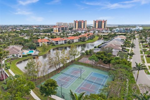 Condo in Cape Coral, Florida, 3 bedrooms  № 2345692 - photo 30