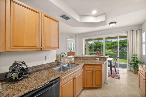 Condo in Cape Coral, Florida, 3 bedrooms  № 2345692 - photo 8