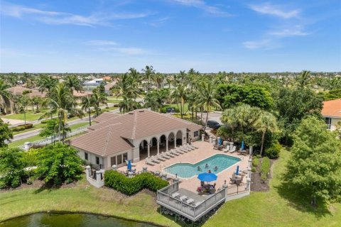 Condo in Cape Coral, Florida, 3 bedrooms  № 2345692 - photo 28