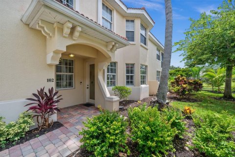 Condo in Cape Coral, Florida, 3 bedrooms  № 2345692 - photo 3
