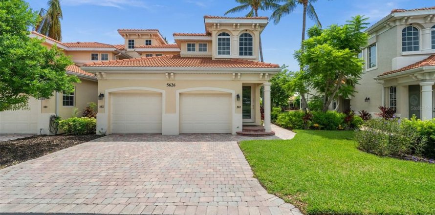 Condo in Cape Coral, Florida, 3 bedrooms  № 2345692