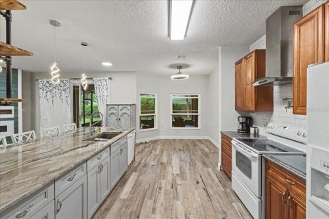 House in Edgewater, Florida 4 bedrooms, 208.57 sq.m. № 2223312 - photo 9