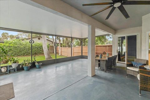 House in Edgewater, Florida 4 bedrooms, 208.57 sq.m. № 2223312 - photo 21