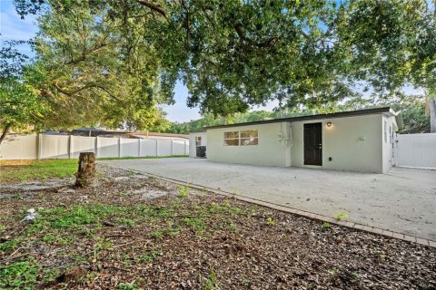House in Tampa, Florida 3 bedrooms, 122.91 sq.m. № 1805214 - photo 27