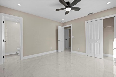 House in Tampa, Florida 3 bedrooms, 122.91 sq.m. № 1805214 - photo 21