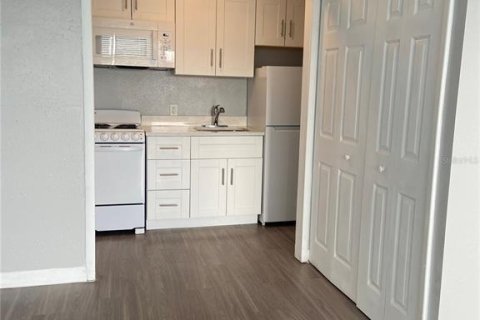 Apartment in Lakeland, Florida 3 rooms, 46.45 sq.m. № 2379303 - photo 6