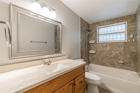 Villa ou maison à vendre à Auburndale, Floride: 4 chambres, 109.62 m2 № 2399325 - photo 5