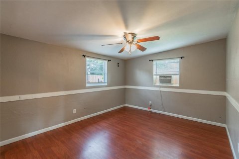 Villa ou maison à vendre à Auburndale, Floride: 4 chambres, 109.62 m2 № 2399325 - photo 8