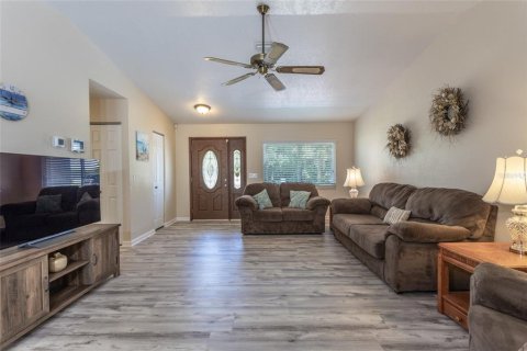 Casa en venta en Palm Coast, Florida, 3 dormitorios, 137.59 m2 № 1900885 - foto 12