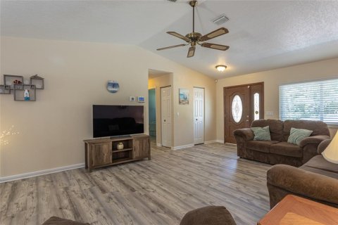 Casa en venta en Palm Coast, Florida, 3 dormitorios, 137.59 m2 № 1900885 - foto 9
