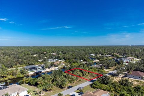 Terreno en venta en Port Charlotte, Florida № 885564 - foto 8
