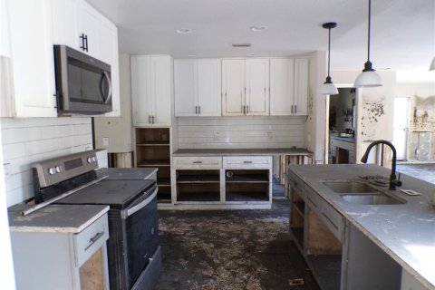 House in Valrico, Florida 2 bedrooms, 128.02 sq.m. № 1614638 - photo 7