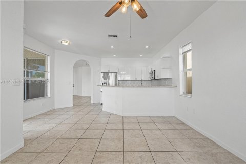Casa en venta en Homestead, Florida, 3 dormitorios, 187.11 m2 № 1855230 - foto 10