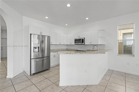 Casa en venta en Homestead, Florida, 3 dormitorios, 187.11 m2 № 1855230 - foto 13