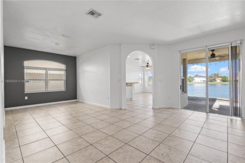 Casa en venta en Homestead, Florida, 3 dormitorios, 187.11 m2 № 1855230 - foto 2