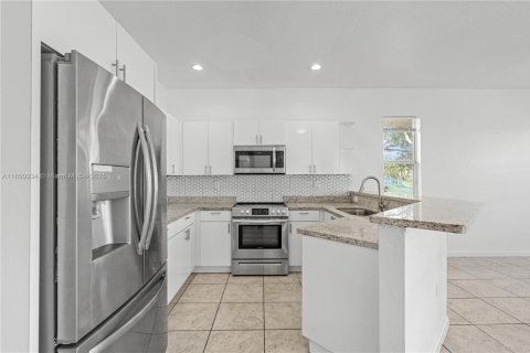 Casa en venta en Homestead, Florida, 3 dormitorios, 187.11 m2 № 1855230 - foto 14