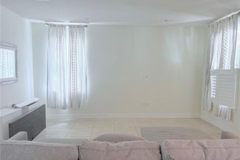 Villa ou maison à louer à Winter Garden, Floride: 3 chambres, 181.9 m2 № 1823974 - photo 3