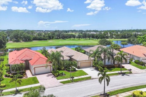 Villa ou maison à vendre à North Port, Floride: 3 chambres, 169.36 m2 № 2354530 - photo 4