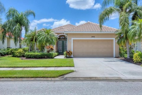 Villa ou maison à vendre à North Port, Floride: 3 chambres, 169.36 m2 № 2354530 - photo 8