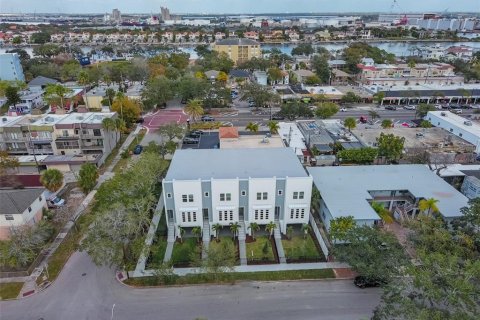Купить таунхаус в Тампа, Флорида 6 комнат, 228.45м2, № 2350101 - фото 23