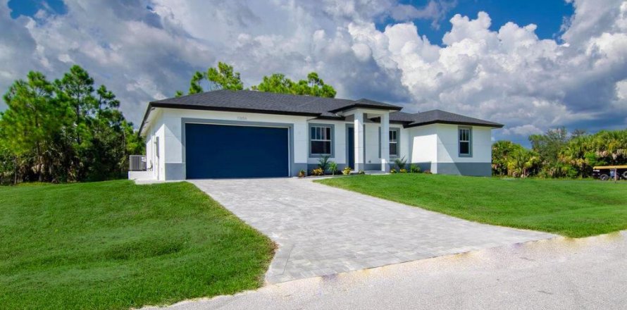 Casa en Port Charlotte, Florida 4 dormitorios, 240.34 m2 № 2168665