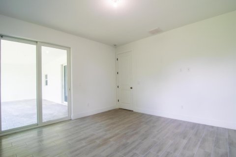 Casa en alquiler en Port Charlotte, Florida, 4 dormitorios, 240.34 m2 № 2168665 - foto 19