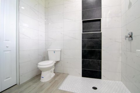 Casa en alquiler en Port Charlotte, Florida, 4 dormitorios, 240.34 m2 № 2168665 - foto 21