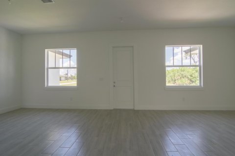 Casa en alquiler en Port Charlotte, Florida, 4 dormitorios, 240.34 m2 № 2168665 - foto 12