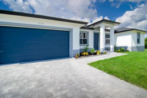 Casa en alquiler en Port Charlotte, Florida, 4 dormitorios, 240.34 m2 № 2168665 - foto 3