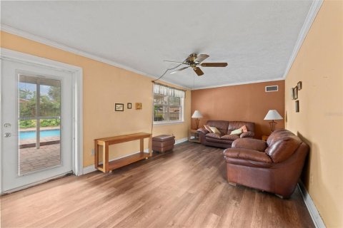Casa en venta en Tampa, Florida, 4 dormitorios, 156.08 m2 № 1904674 - foto 11