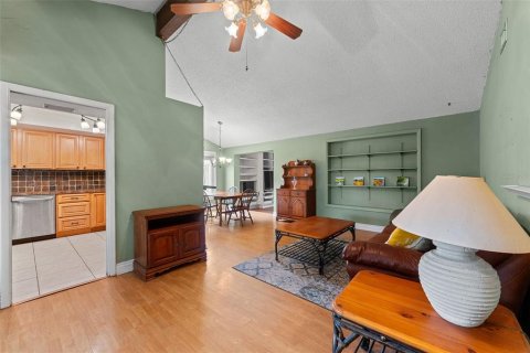 Casa en venta en Tampa, Florida, 4 dormitorios, 156.08 m2 № 1904674 - foto 5