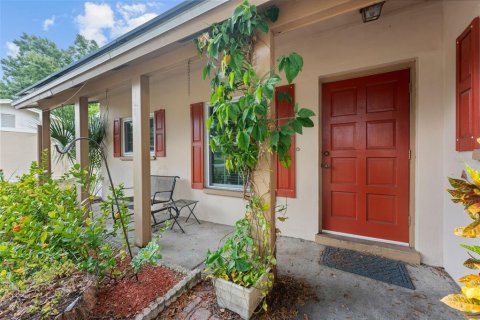 Casa en venta en Tampa, Florida, 4 dormitorios, 156.08 m2 № 1904674 - foto 4