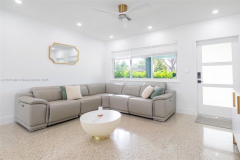 Villa ou maison à vendre à Pompano Beach, Floride: 3 chambres, 133.22 m2 № 1822157 - photo 6