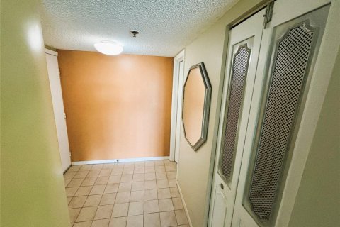 Condo in Lauderhill, Florida, 3 bedrooms  № 2170048 - photo 5