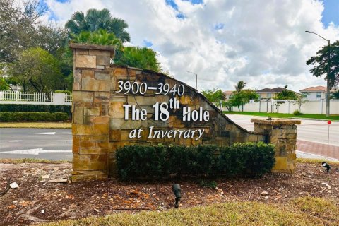 Condo in Lauderhill, Florida, 3 bedrooms  № 2170048 - photo 18