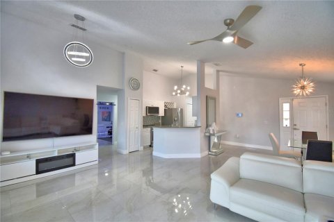Villa ou maison à vendre à Davenport, Floride: 4 chambres, 142.23 m2 № 2135058 - photo 9