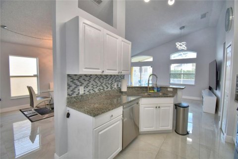 Villa ou maison à vendre à Davenport, Floride: 4 chambres, 142.23 m2 № 2135058 - photo 10
