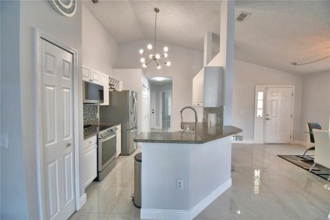 Villa ou maison à vendre à Davenport, Floride: 4 chambres, 142.23 m2 № 2135058 - photo 12
