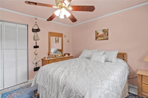 Villa ou maison à vendre à Homestead, Floride: 4 chambres, 217.76 m2 № 1978740 - photo 19