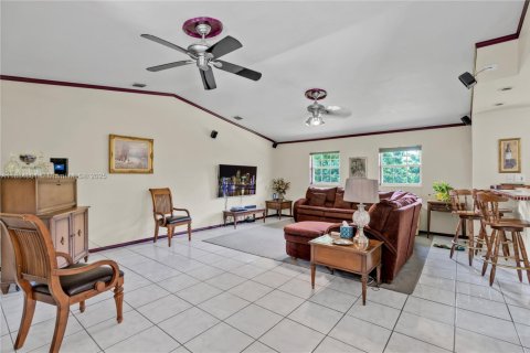 Villa ou maison à vendre à Homestead, Floride: 4 chambres, 217.76 m2 № 1978740 - photo 7