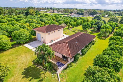 Villa ou maison à vendre à Homestead, Floride: 4 chambres, 217.76 m2 № 1978740 - photo 3