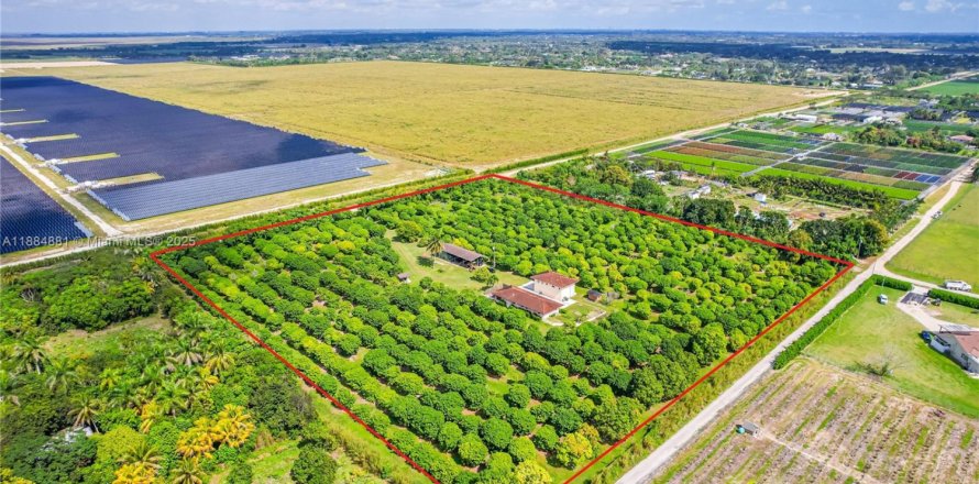 Villa ou maison à Homestead, Floride 4 chambres, 217.76 m2 № 1978740