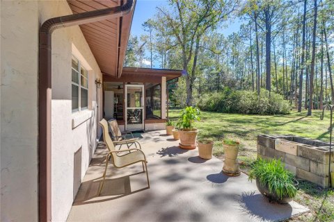 House in Dunnellon, Florida 2 bedrooms, 132.39 sq.m. № 2200242 - photo 7