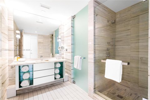 Condo in Miami Beach, Florida  № 2022959 - photo 14