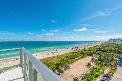 Condo in Miami Beach, Florida  № 2022959 - photo 18