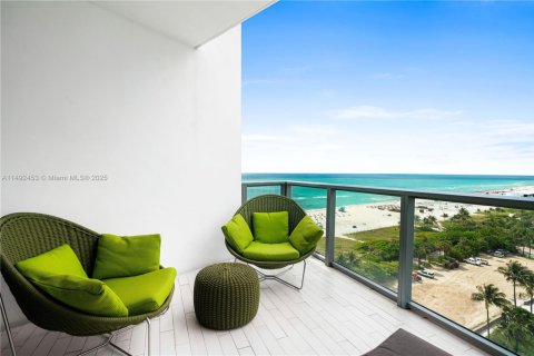 Condo in Miami Beach, Florida  № 2022959 - photo 4