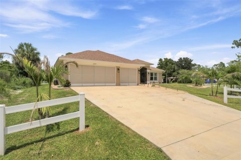 Villa ou maison à vendre à North Port, Floride: 4 chambres, 210.42 m2 № 2197971 - photo 3