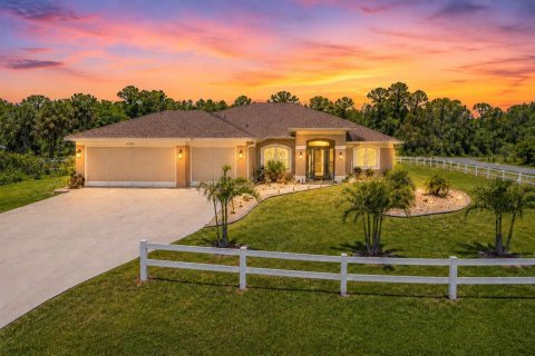 Villa ou maison à North Port, Floride 4 chambres, 210.42 m2 № 2197971