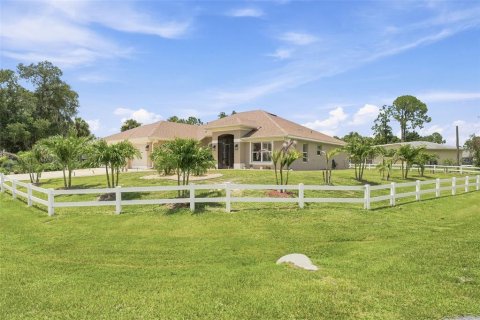 Villa ou maison à vendre à North Port, Floride: 4 chambres, 210.42 m2 № 2197971 - photo 4